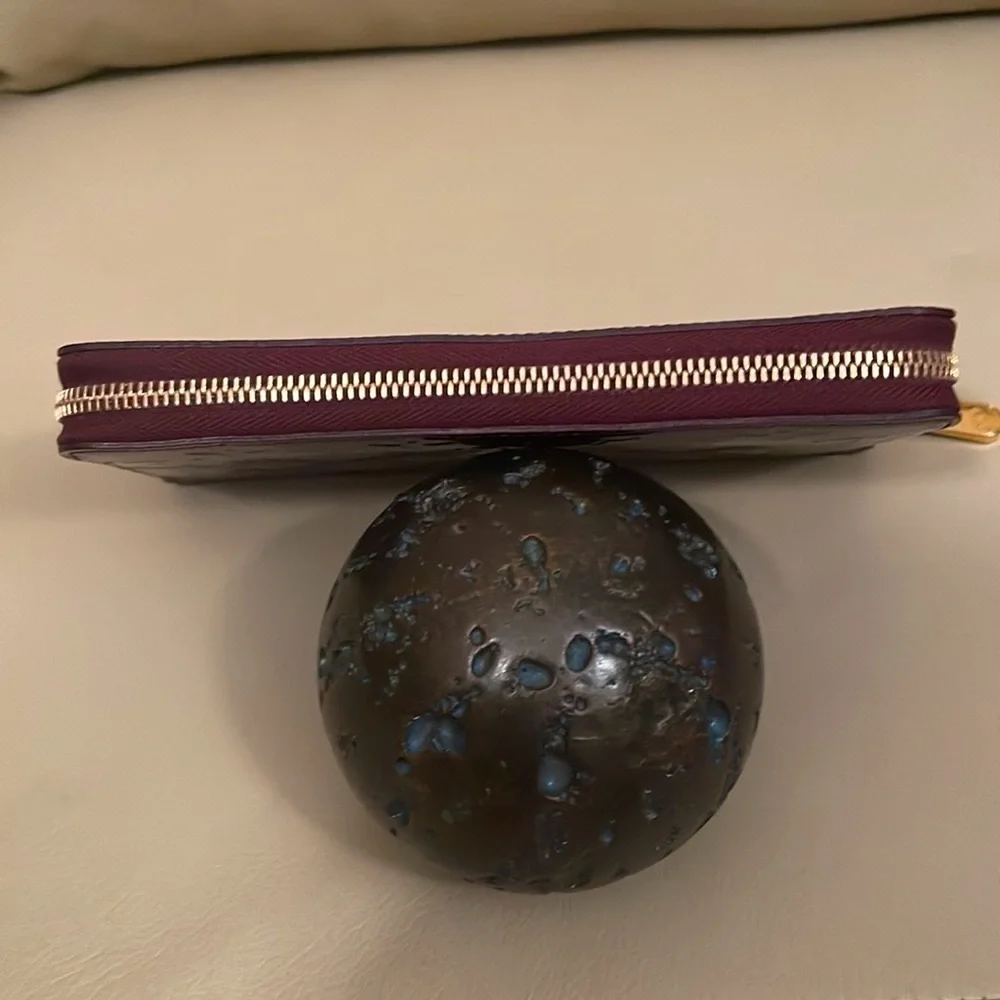 AUTHENTIC EUC LOUIS VUITTON SP4182 ROUGE FAUVISTE MONOGRAM VERNIS ZIPPY … - Picture 7 of 17